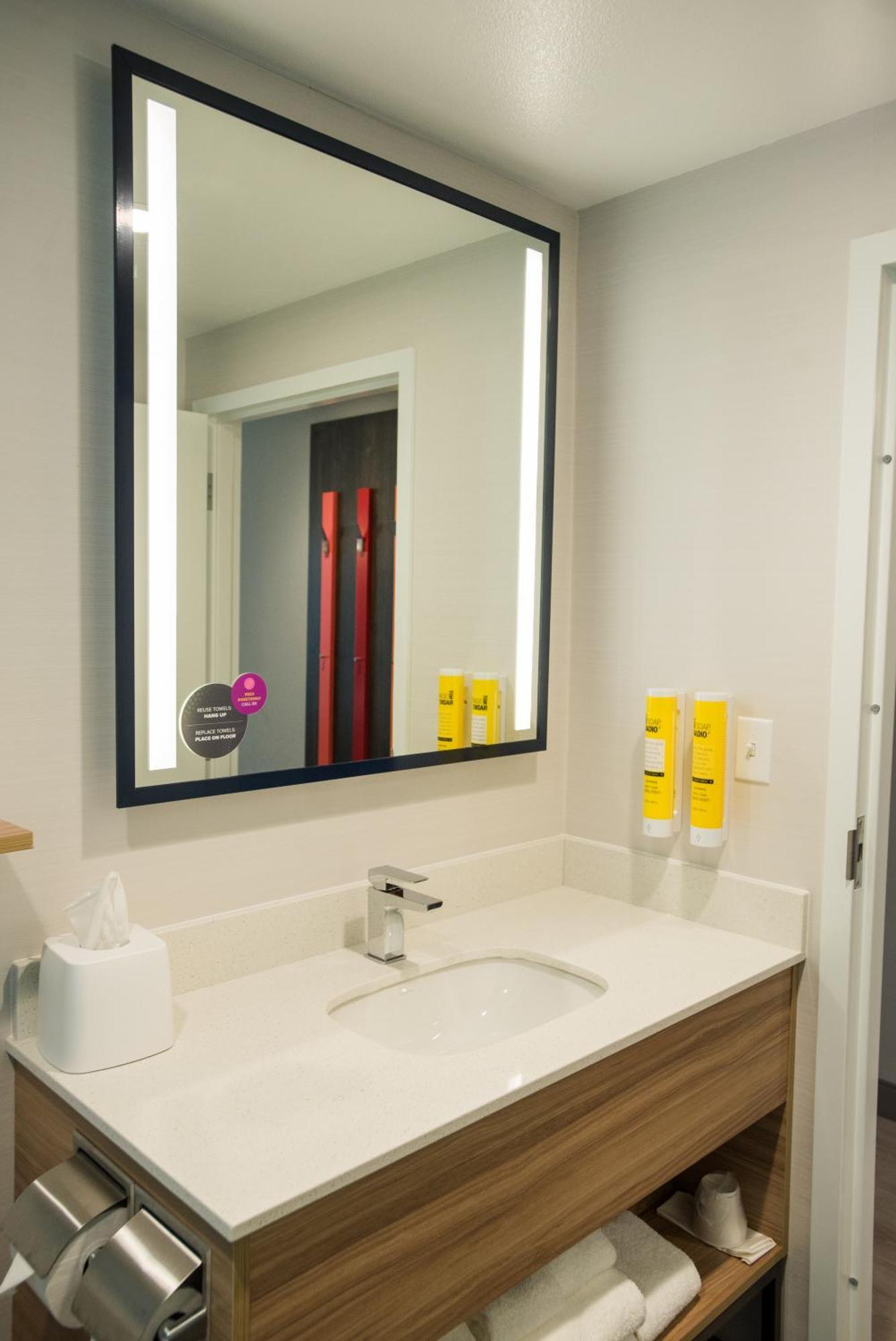 מלון Tru By Hilton Cedar Rapids Westdale מראה חיצוני תמונה